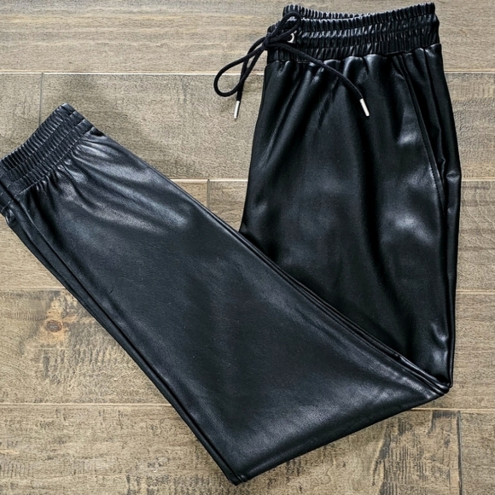 New T Tahari Vegan Leather Joggers sz small - Picture 6 of 9